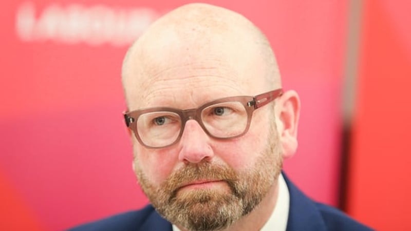 جيد ناش يدعو إلى خفض أسعار النقل وتوسيع العمل عن بُعد